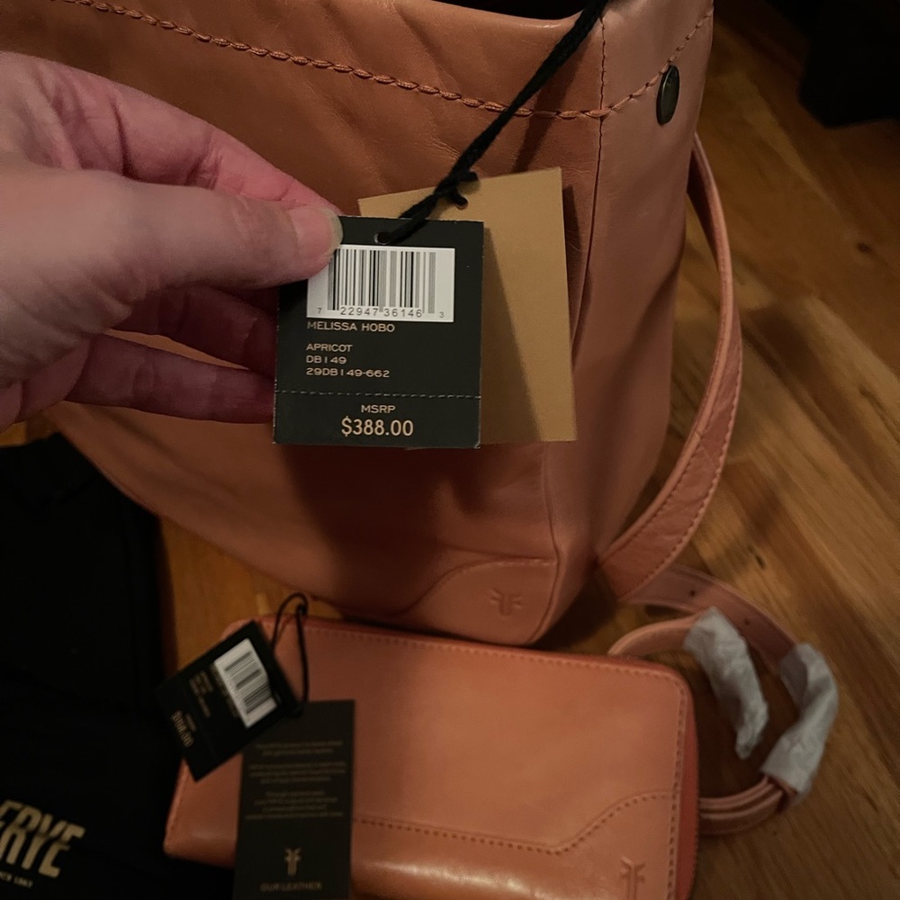 Frye Melissa Hobo and wallet - Picture 3 of 4